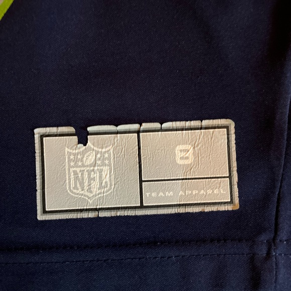 Seattle Seahawks / Russell Wilson #3 NFL Jersey / Excellent Condition / 🚭 - Picture 4 of 6